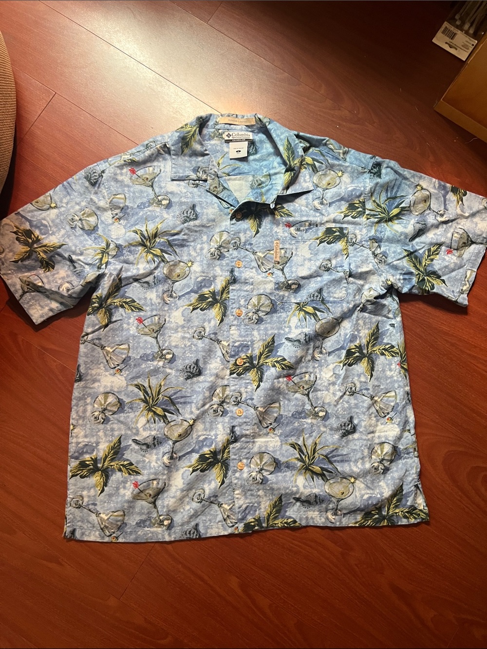 Columbia Blue and Green Tropical Print Button-Down Shirt men’s size Large